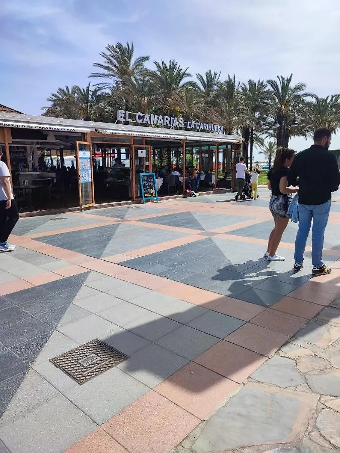 Torremolinos Playa La Carihuelaアパートメント アパート