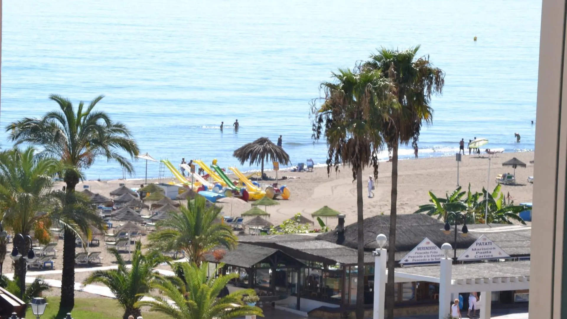 Torremolinos Playa La Carihuelaアパートメント アパート
