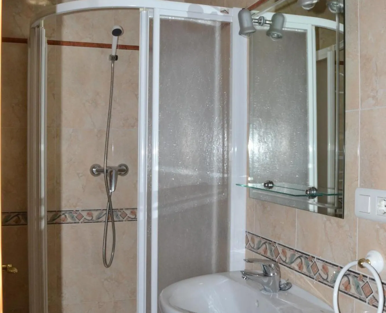 アパート Torremolinos Playa La Carihuelaアパートメント